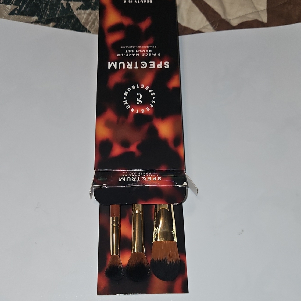 Makeup Brush Set - Gold and Black
